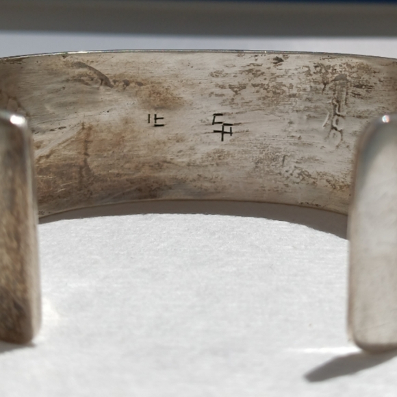 Vintage Steven Pooyouma Hopi Bear Paws Sterling Silver Cuff Bracelet - Picture 6 of 7